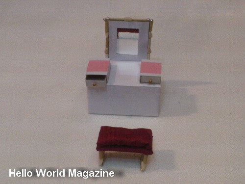 How to Make a Dresser and Mirror for a Doll