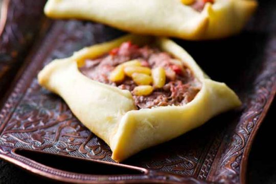 DIY Lebanese Sfiha (Spicy Beef Pie) Recipe