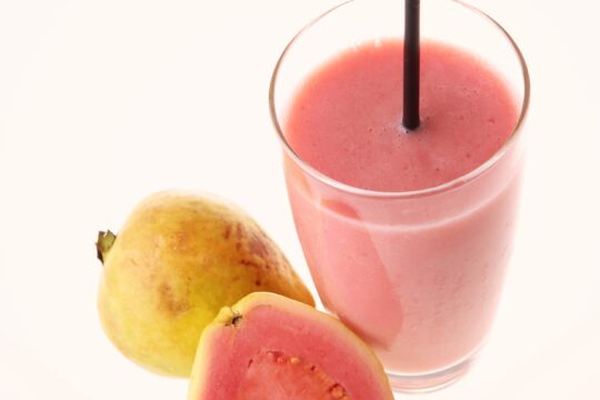 lemon guava Juice with Milk Recipe at Home