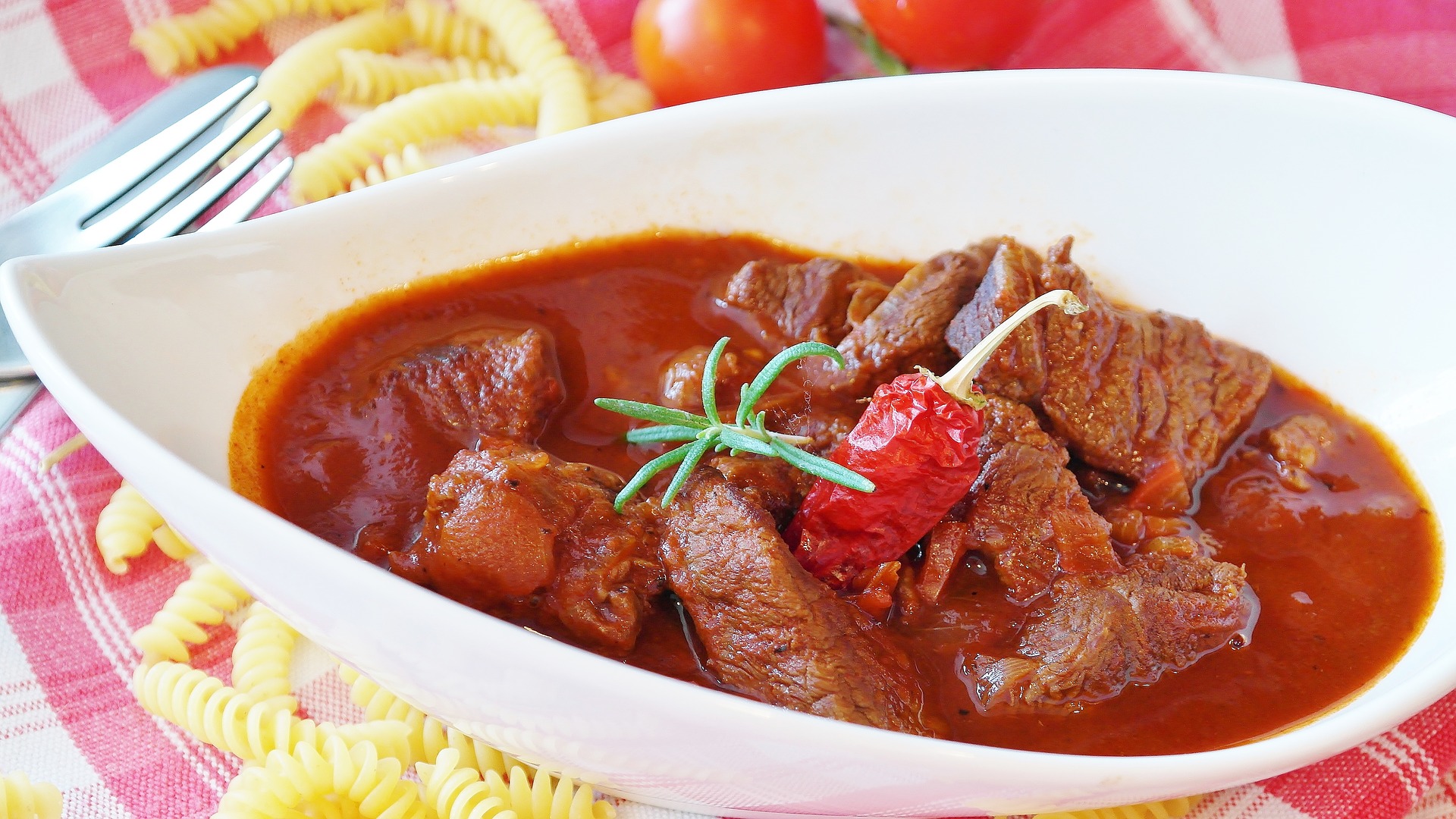 Beef Casserole with Tomatoes & Onions Recipe