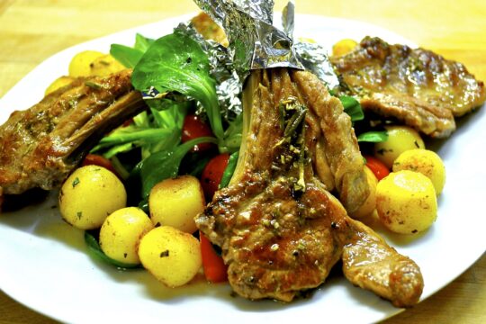 Arabic Roasted Leg of Lamb Recipe with Vegetables in Ramadan