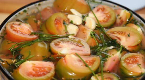 Egyptian Tomato Salad with Garlic & Cumin Recipe