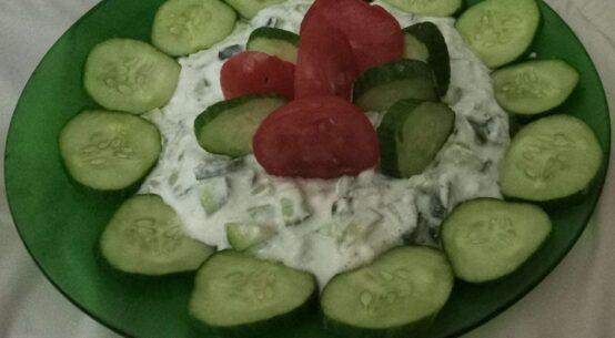 Arabic Creamy Cucumber Salad with Yogurt Recipe